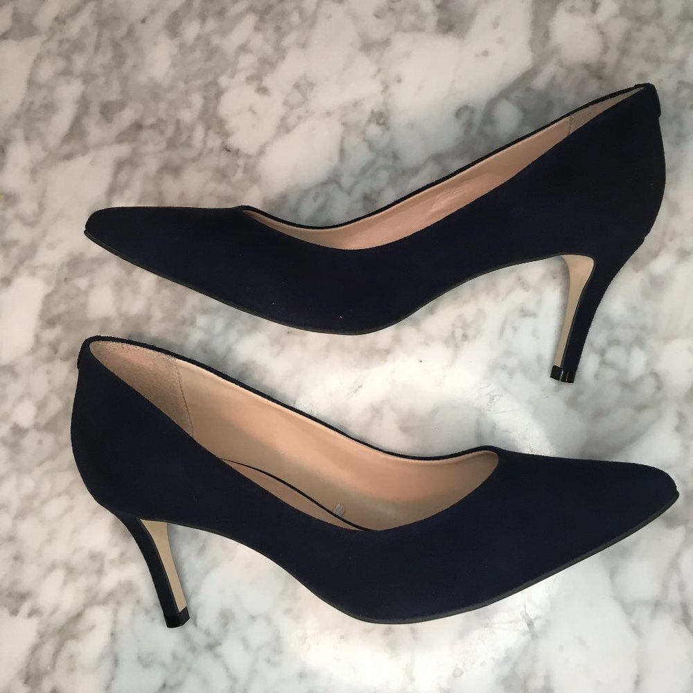 Kate Spade Navy Suede Heels/Pumps (8.5M)